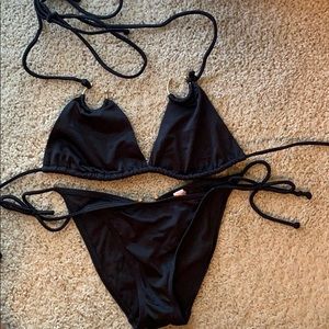 Victoria’s Secret black string bikini